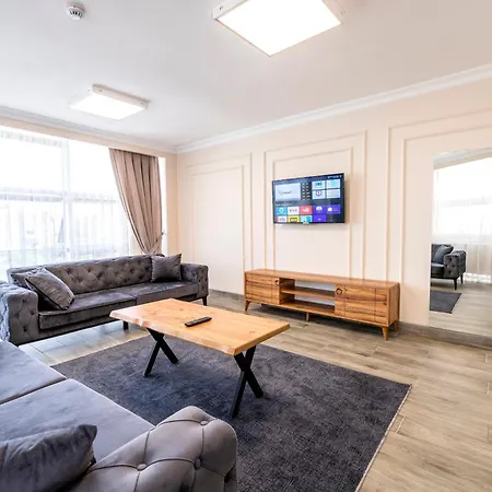 Ξενοδοχείο Royal Luxury 3*