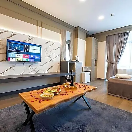 The Royal Luxury 3*