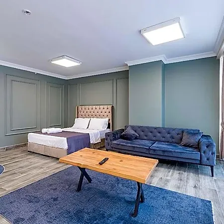 The Royal Luxury Szálloda 3*