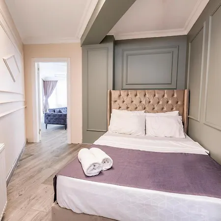 The Royal Luxury Szálloda