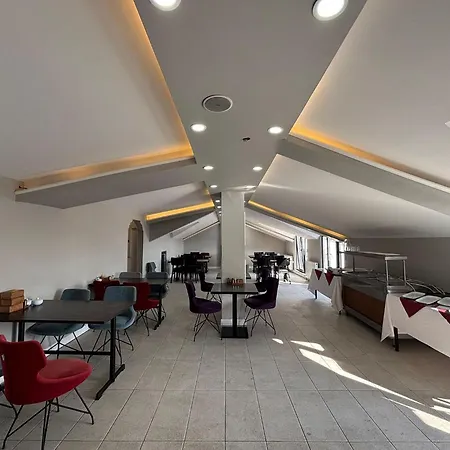Hotel The Royal Luxury