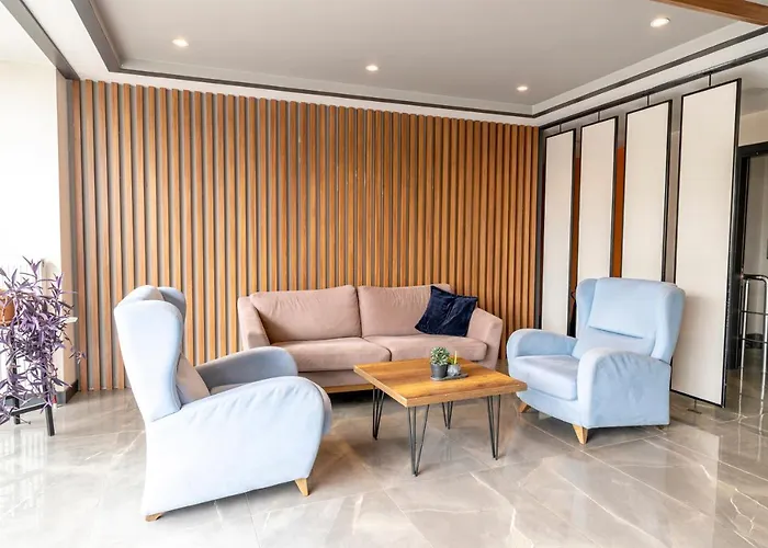 The Royal Luxury Hotels Szálloda 3*