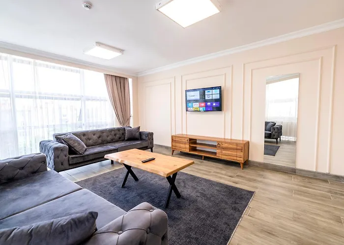 Szálloda The Royal Luxury Hotels 3*